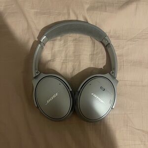 Bose QuietComfort 35 II Over the Ear Headphone - Silver
